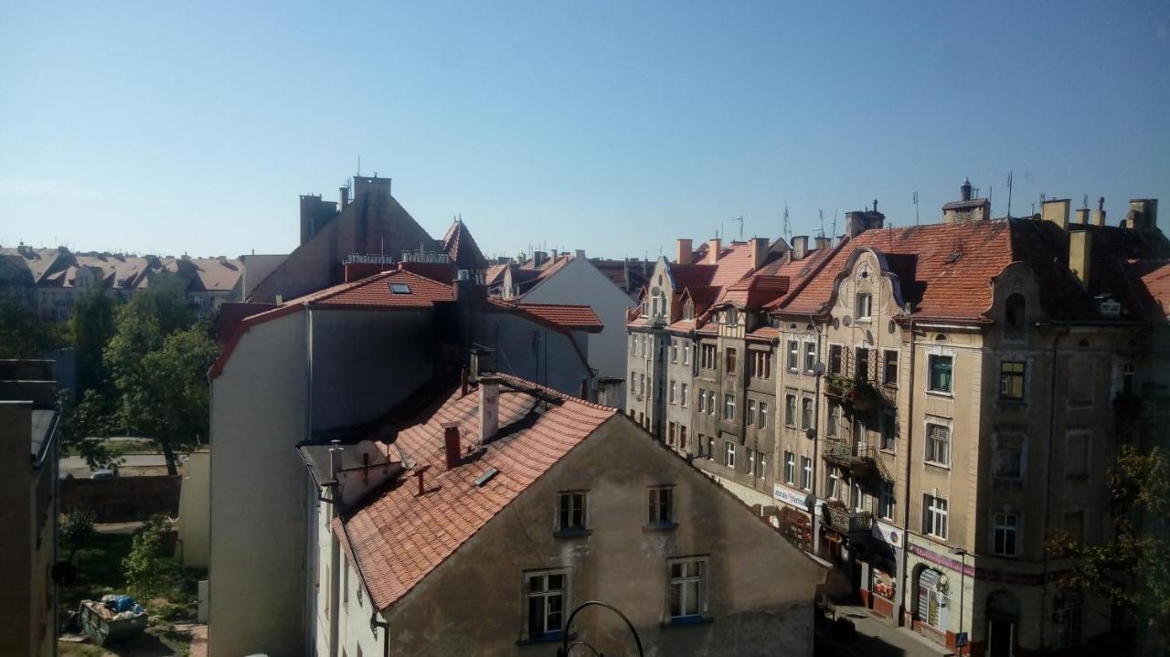 Urocze Studio Z Klimatem W Centrum Legnicy Legnica Bagian luar foto